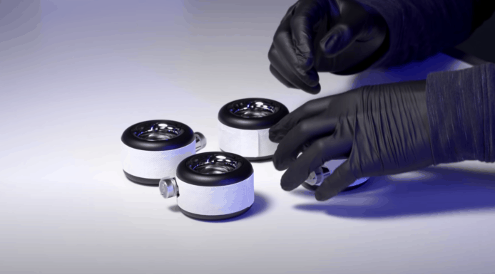 Mac Pro $4,999 滾輪開箱   神人竟用來做滑板