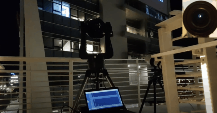 以色列團隊研發「竊聽燈泡」 拍攝燈泡震動偷聽室內談話