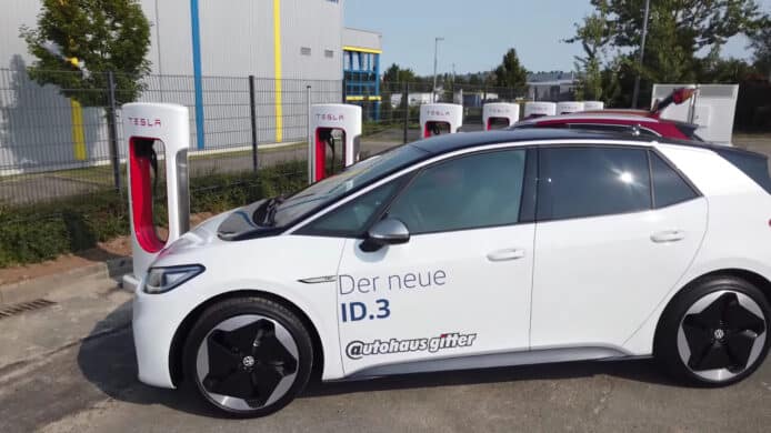 Tesla Supercharger v3 發現漏洞   其他廠牌電動車免費任充