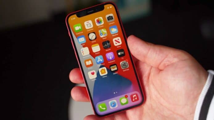 Apple 借助 AR 技術   向中國廠房員工遙距教學