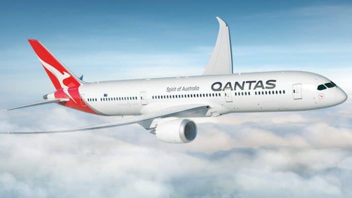 澳航推出另類旅遊   乘坐 787 近距離觀賞超級月全食