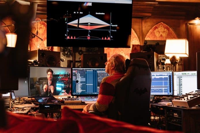 BMW 電動車行駛音效   由奧斯卡作曲家 Hans Zimmer 製作