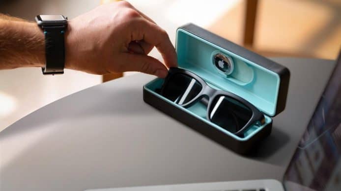 Dunk 智能太陽眼鏡   可透過手機程式調整色調