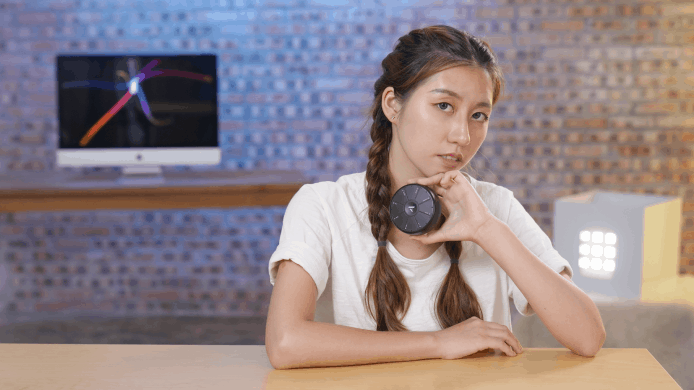 【unwire TV】【開箱 + 評測】 用「指勢」捽出音樂 – Orba 掌心大細的電音合成器