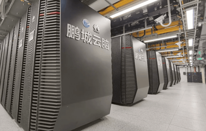 華為「鵬城雲腦 II」刷新世界紀錄  奪兩項冠軍一項高第二名20倍