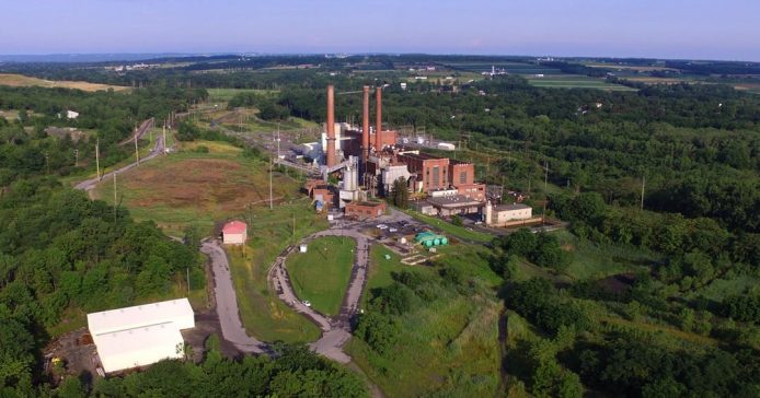 Bitcoin 挖礦令湖水變「溫泉」   塞內卡湖礦場全天候運作惹爭議