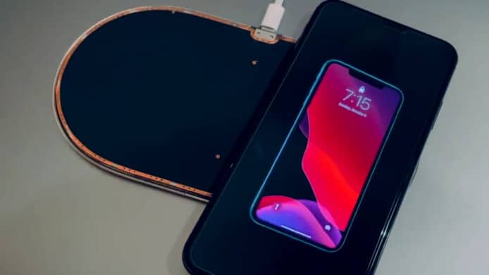 AirPower 原型機曝光   收藏家從中國電子回收商取得