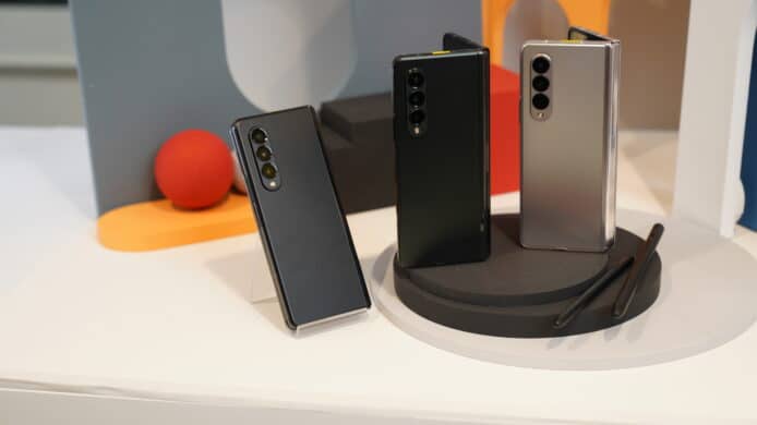 【評測】Samsung Galaxy Z Fold3　香港測試 外形 手感 屏幕下前鏡 使用體驗