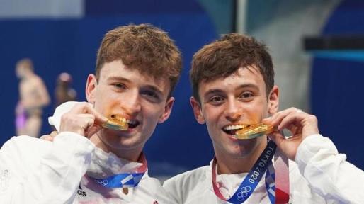 東奧 5000 枚獎牌由手機廢料提煉     大會：運動員不要咬獎牌