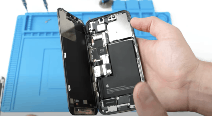 iPhone 13 螢幕只能官方維修   自行更換會令 Face ID 失效