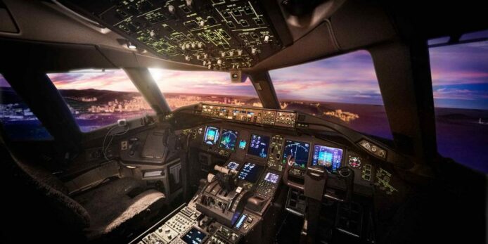 國泰「模擬飛行staycation」     模擬駕駛艙 + 奕居住宿