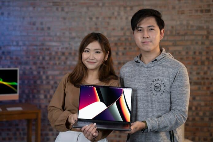 【unwire TV】【專訪】M1 Max MacBook Pro極限測試 3D設計師：效能極高 可謂便攜性Desktop