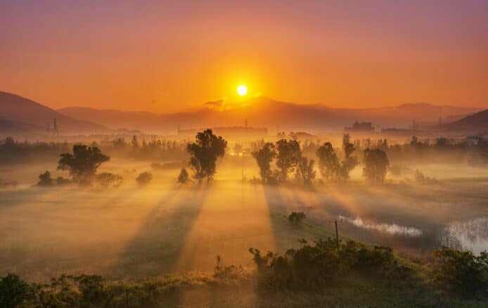 航拍機拍出南生圍日出地霧　夢幻相片公開火速吸 like