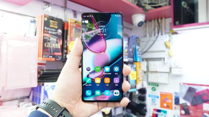 【評測】Moto Edge X30 全球首採高通驍龍 8 Gen 1 CPU 旗艦手機　手感　效能開箱評測