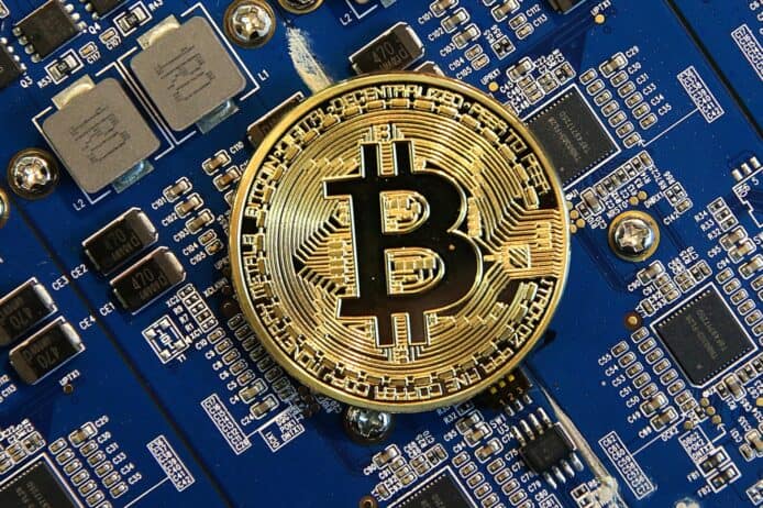 35 歲男炒Bitcoin 賺 2 億退休    發文抱怨：生活已失去人生樂趣