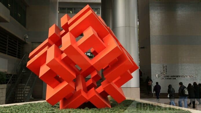 房委會：取消電動車免費泊車優惠     充電期間毋須繳付充電費