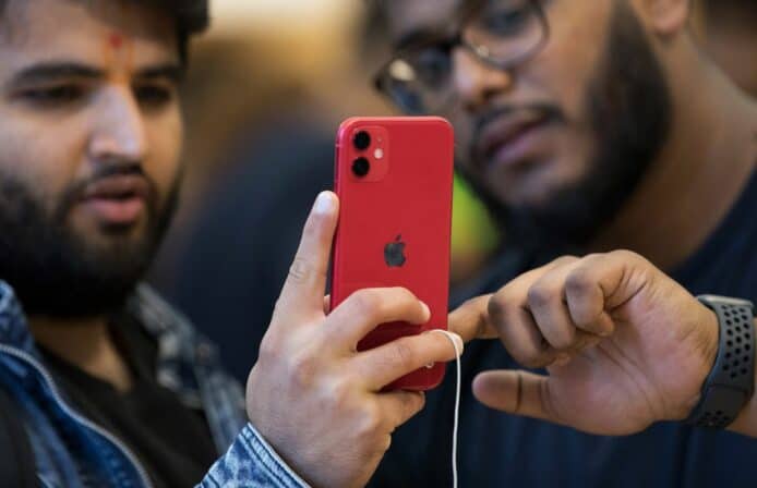 傳 5G 版 iPhone SE 3 下月發布  現行版 SE 2 售價或降至約 $1,600