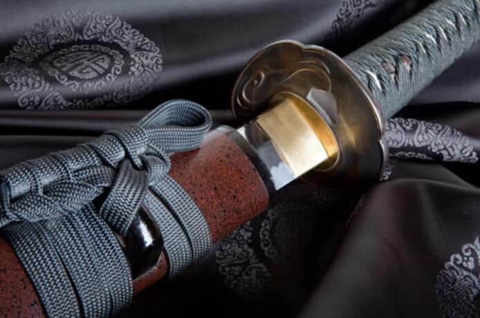 拍賣平台竟尋回日本國寶寶刀  刀上雕刻銘文與「無銘則重」一致