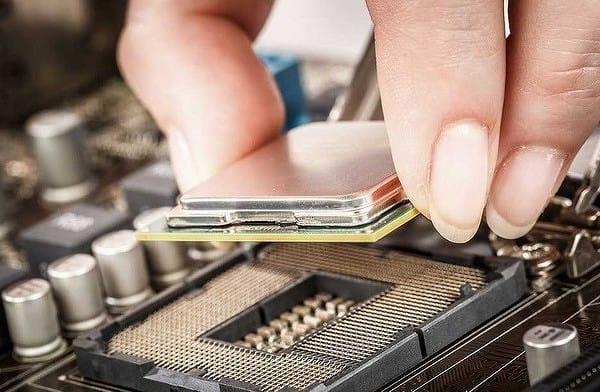 俄媒指 Intel、AMD 下禁令     已停止向俄羅斯出口晶片