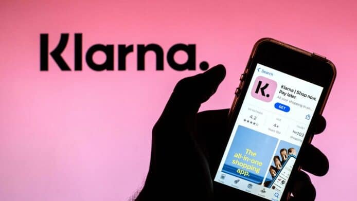 Klarna「先買後付」解僱全球 10% 員工    預錄影片通知裁員 : 受俄烏戰爭影響