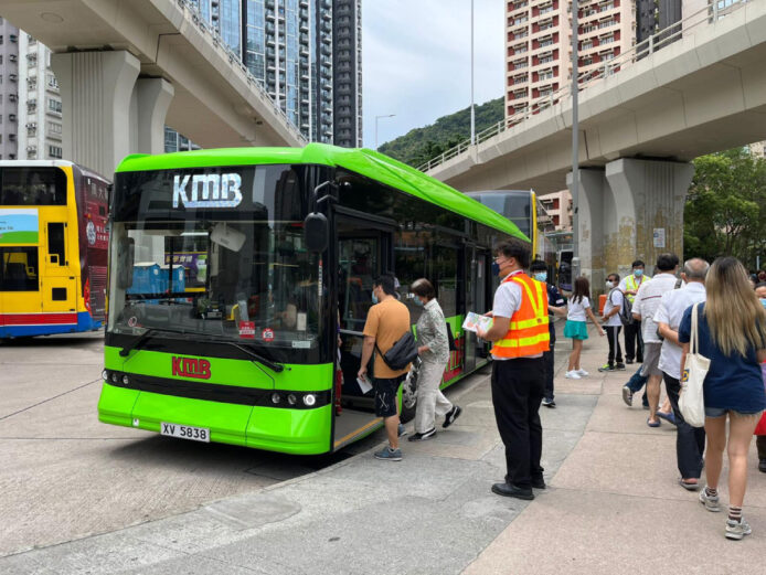 電動九巴變「流動冷氣等車室」  發言人：樂意改善候車環境