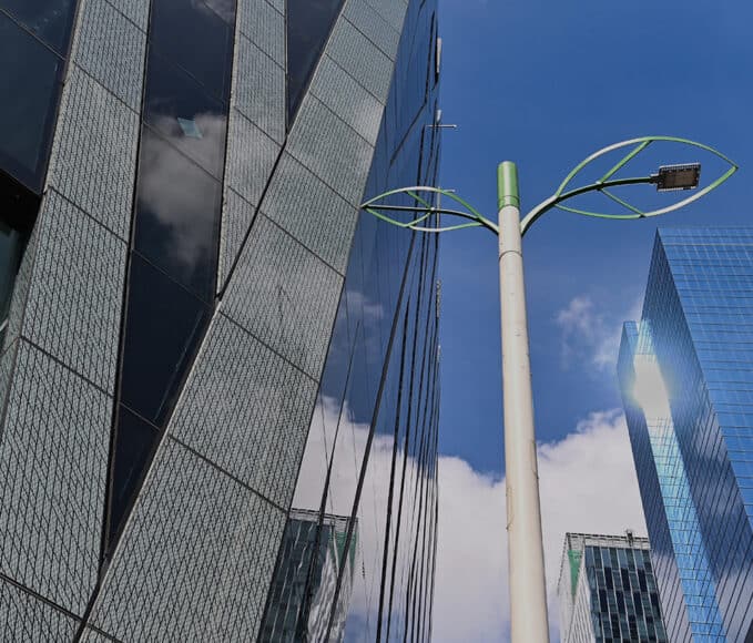 政府增 400 多枝智慧燈柱    議員要求重裝鏡頭