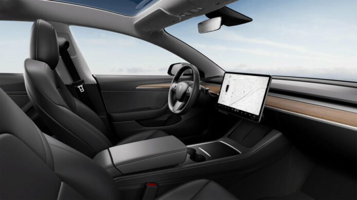 Tesla 將停止提供永久標準連線　改為 8 年免費使用