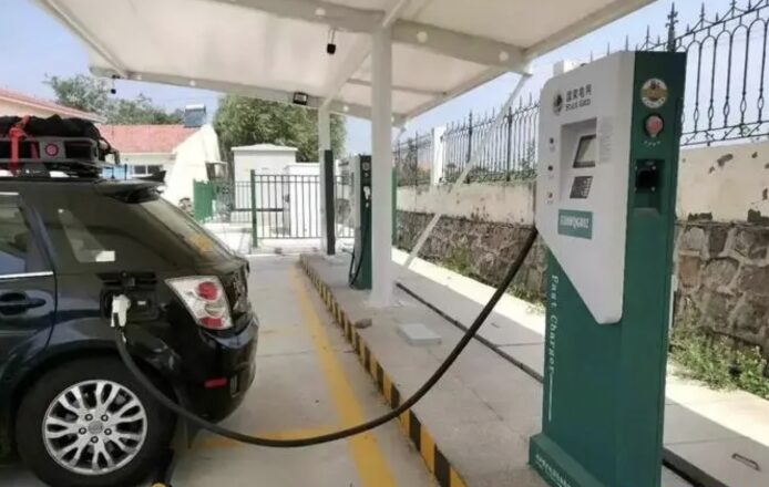 四川電動車充電要排隊至半夜    大量充電設施關閉