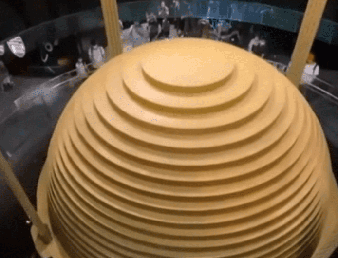 台北 101 應對 6.8 級地震     巨大「風阻尼球」擺動影片曝光