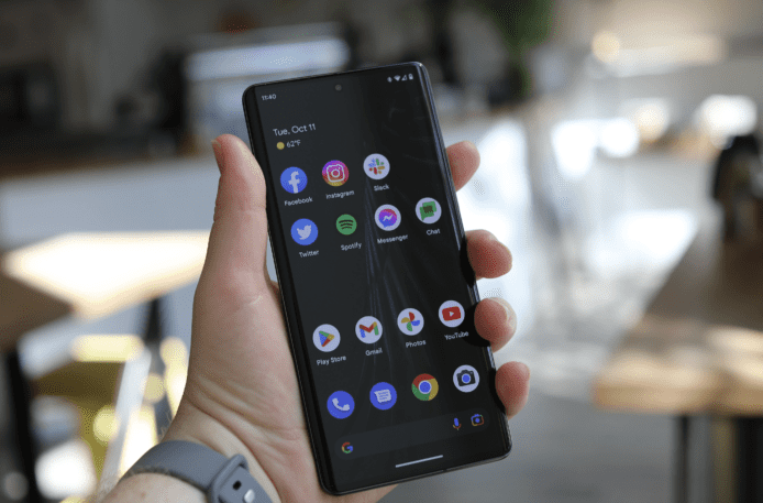 Google Pixel 7 Pro 螢幕功耗大 出門 15 分鐘電量瞬降 10 %