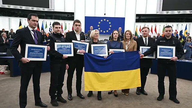 烏克蘭 Twitter 展示黑洋紫荊旗    李家超：循外交途徑處理