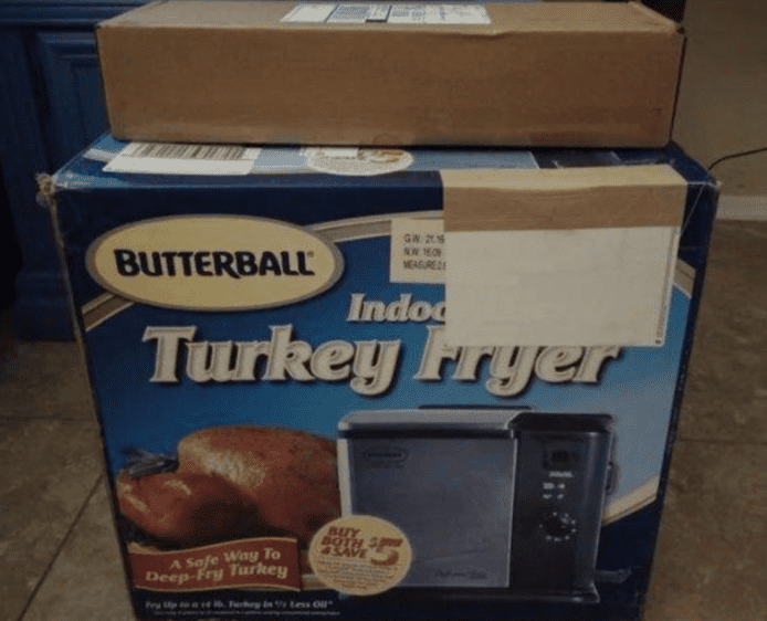 SteamDeck 修理後用戶多收到一個氣炸鍋    Valve：以為是用戶寄過來所以寄回去