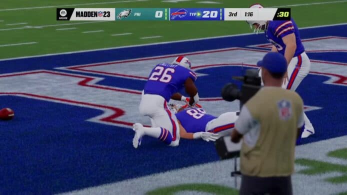 球員比賽期間心臟病發   《Madden NFL 23》移除「心肺復甦」慶祝動作