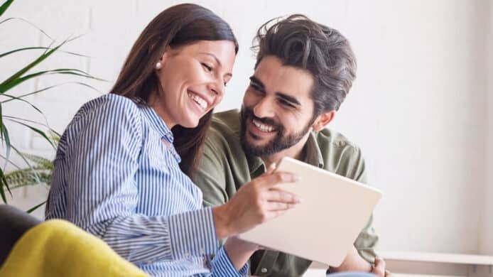 用 ChatGPT 寫情詩   實驗發現近七成人無法分辨