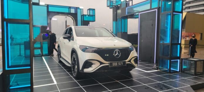 全新平治 EQE SUV 同級最寬敞  集高科技 + 豪華於一身