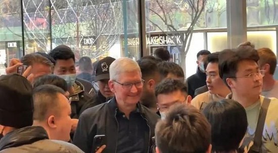 Tim Cook 疫情後首次到訪中國   稱「每次到中國都會有東西帶回去」 