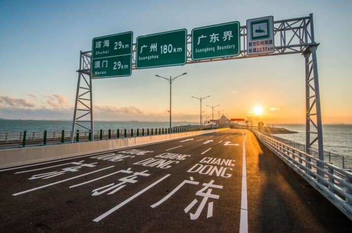 「港車北上」方案細節即將公布    申請人或需要有兩地駕駛執照