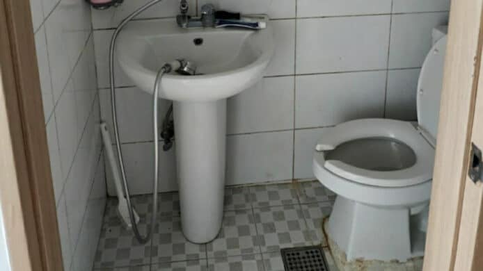 男子被反鎖在廁所逾 5 小時 全靠 Samsung Bixby AI 助理致電求救