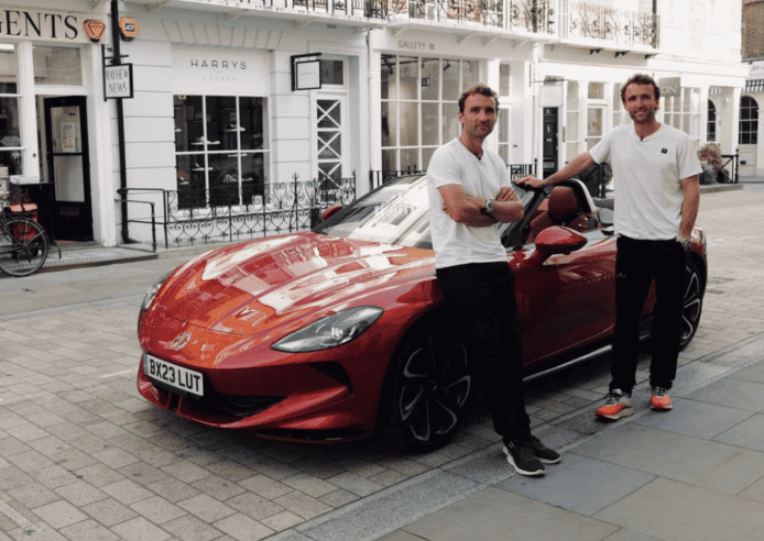 駕 MG Cyberster 電動車環球冒險    英國出發終點站設於上海