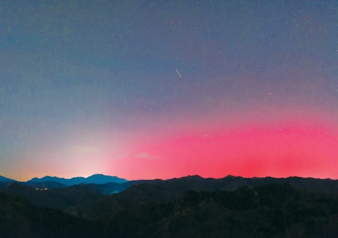 北京出現罕見極光     磁暴現象或會干擾地面通訊＋導航系統