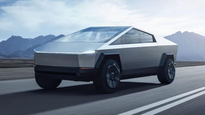 Tesla Cybertruck 馬斯克親手交車   最低售價港幣 48 萬