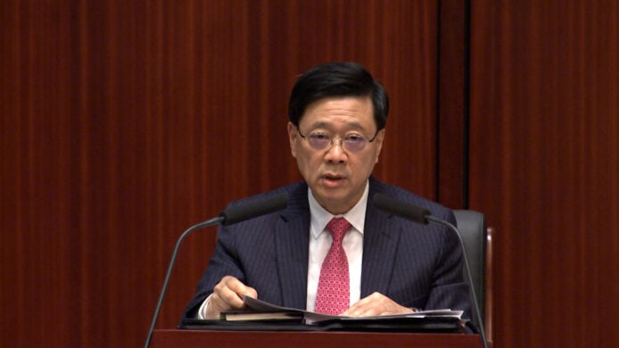 議員：濫用 AI 技術影響國家安全　李家超：不應由科技帶著法律走