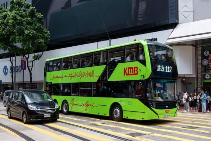 英製雙層電巴投入服務   九巴：成本貴柴油巴逾半冀能獲政府資助