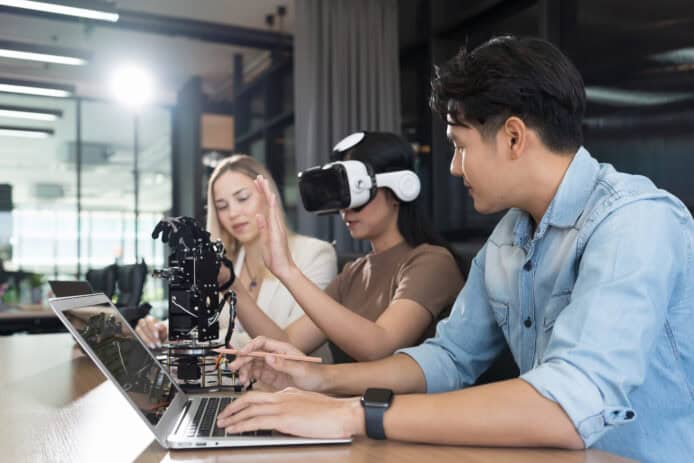 AWS 推「AI Ready」課程　逐步引領用家應用人工智能