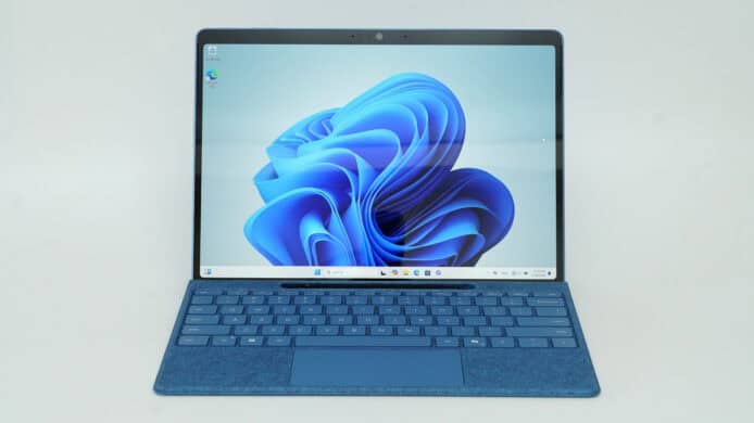 【評測】Microsoft Surface Pro Gen 11 開箱評測　機身夠輕薄 + 可筆電平板兩用 + 寶藍色機身極吸引 + 定價依然偏貴