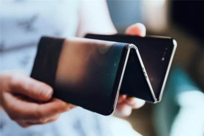 三摺疊式手機