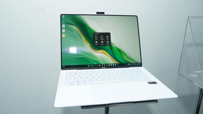 【評測】Honor MagicBook Art 14 深圳現場快速評測　機身輕薄 + 超型可拆可收藏鏡頭 + 超高屏佔比 + 齊全端子