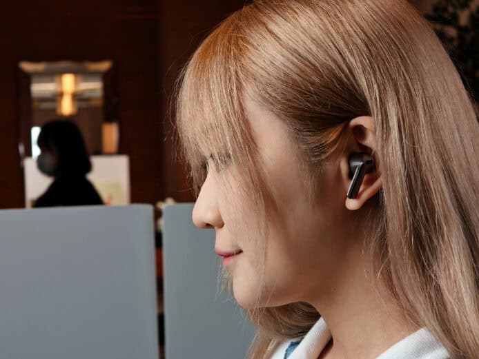 【評測】Samsung Galaxy Buds3 Pro 現場評測　型格三角發光柱柄 + 功能 AI 化