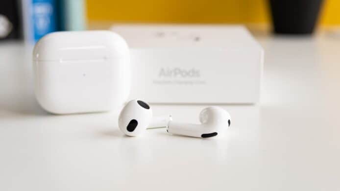 AirPods 4