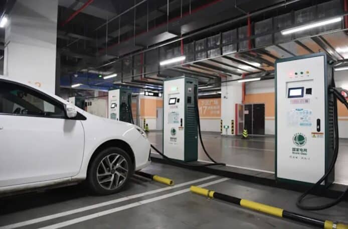 電動車 地下停車場